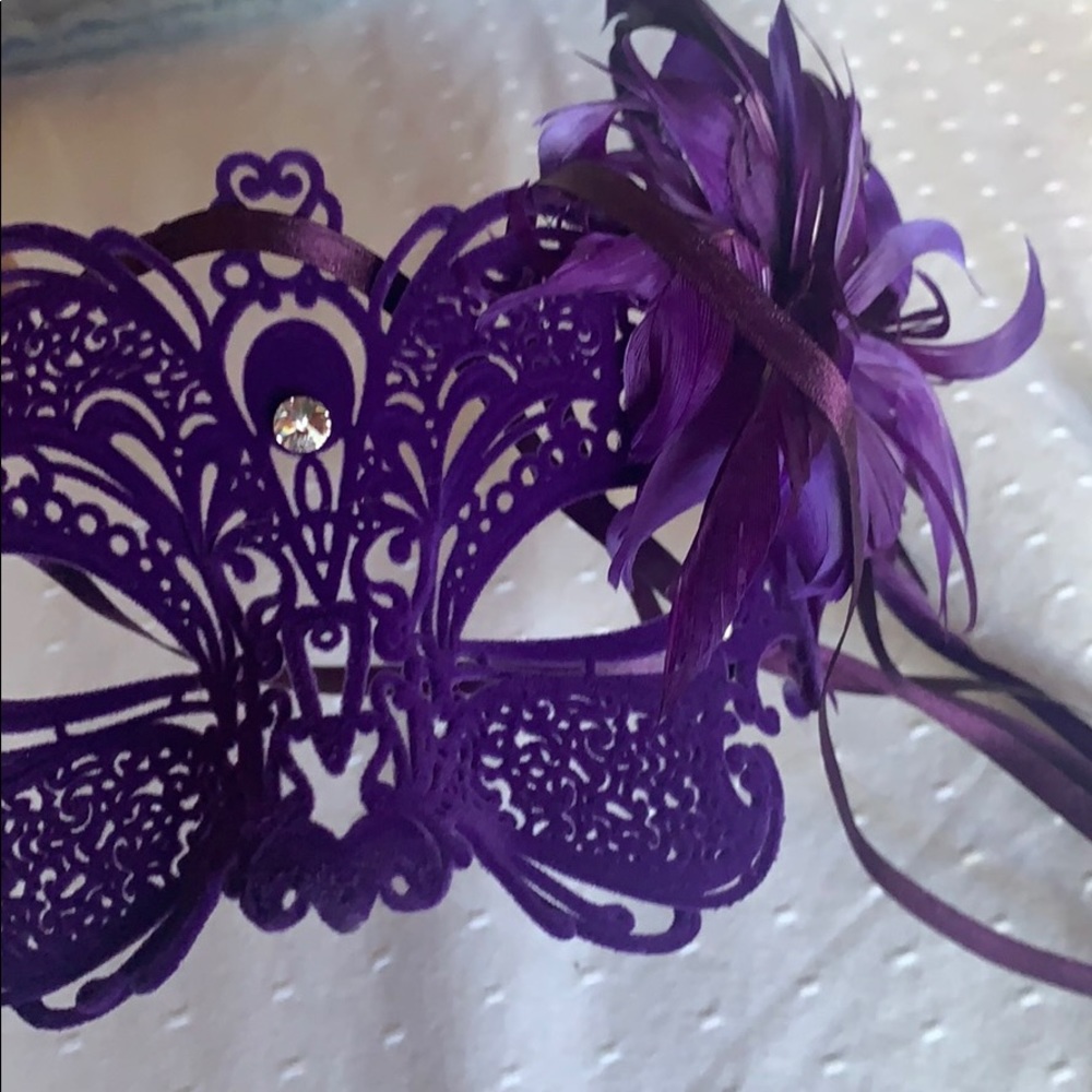Face Mask - Picture 4 of 6